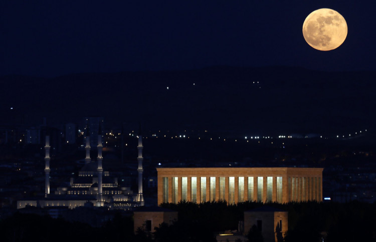 selenofil süper ay ankara anıtkabir