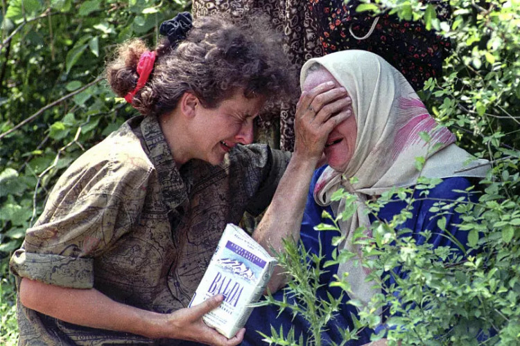 Srebrenitsa kadınları