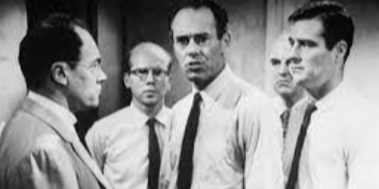 12 Angry Men' Den 12 Öfkeli' Ye Bir Duruşmanın Sanatı