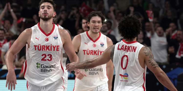 12 Dev Adam Tarih Yazıyor: EuroBasket 2025’te Finaldeyiz!