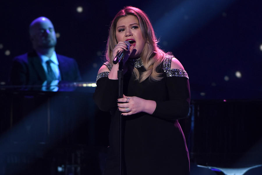 Kelly Clarkson'dan Yeni Şarkı: Meaning Of Life