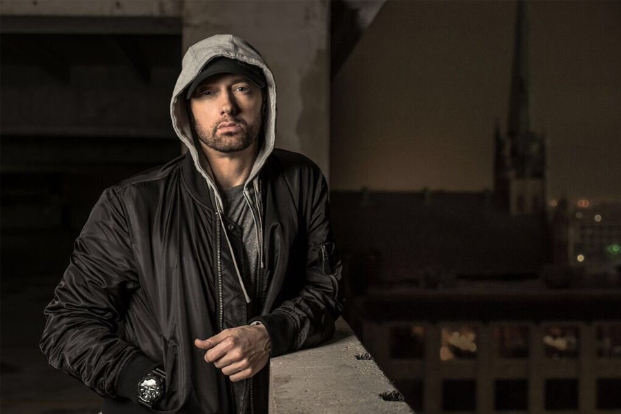 Eminem Geri Döndü!