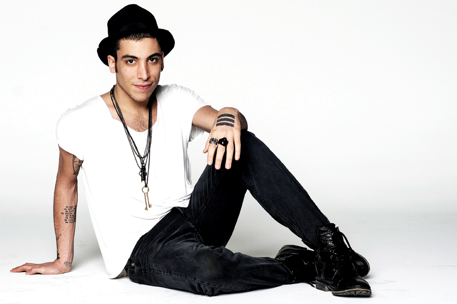 Can Bonomo’ya Şiir Yarışmasından Ödül!