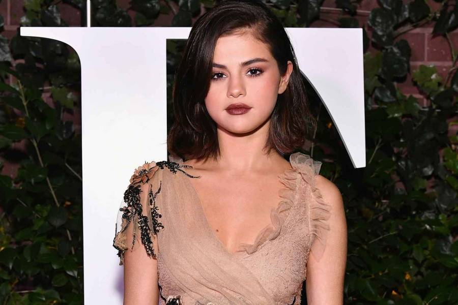 Selena Gomez'in Wolves Klibi Yayınlandı