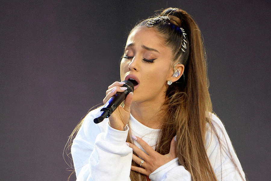 Ariana Grande Geri Döndü: No Tears Left To Cry