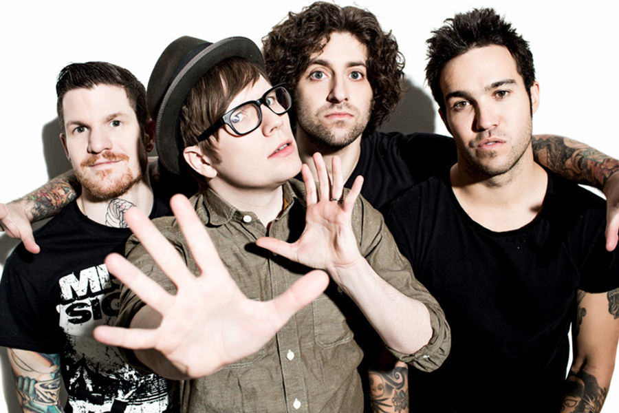 Fall Out Boy'dan "Hold Me Tight or Don't" Performansı