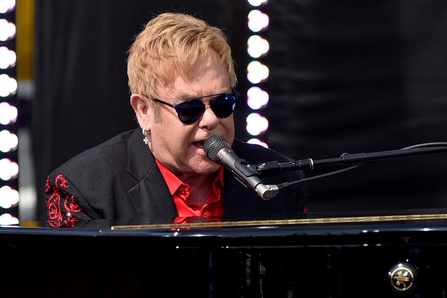 Elton John Lion King Filminin Soundtracki Üzerinde Çalışıyor