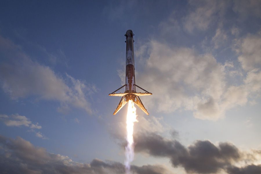 SpaceX Uydu İnterneti Prototiplerini Başlatıyor