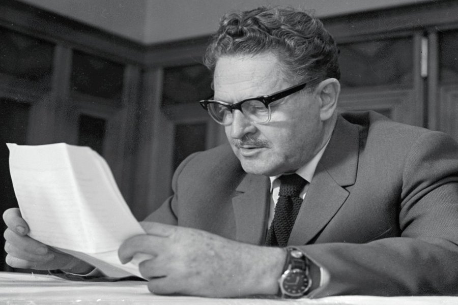 Nazım Hikmet'in Stalin İçin Yazdığı Şiir: Hatırlıyorum