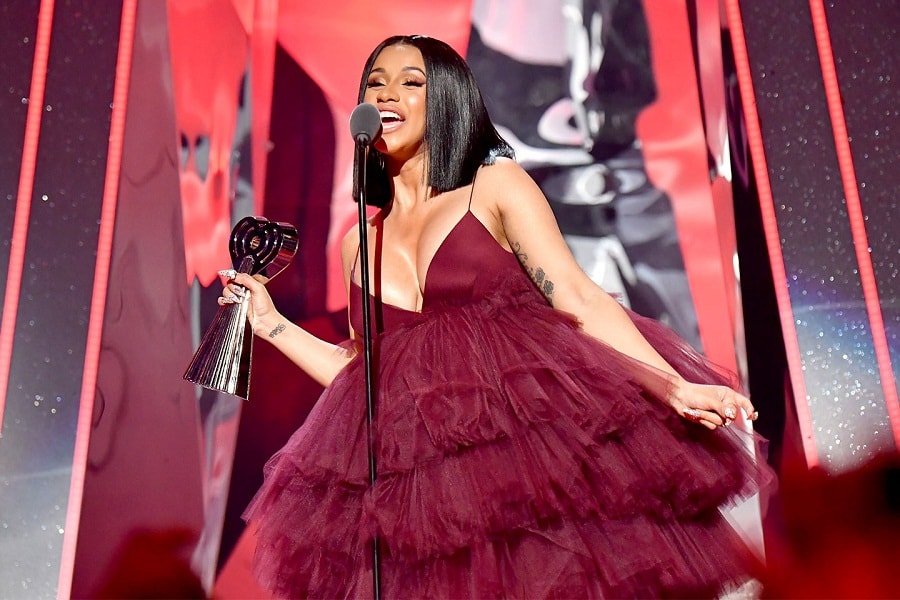 Cardi B'den Yeni Klip: I Like It