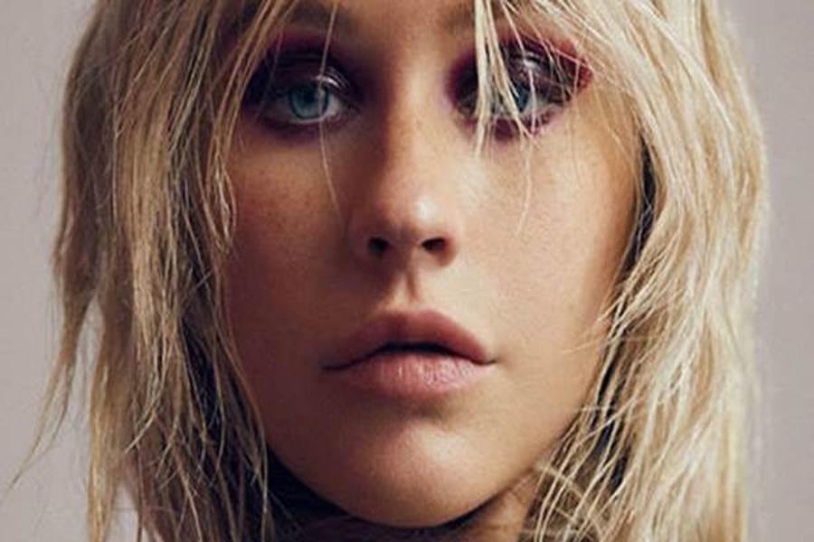Christina Aguilera Accelerate Şarkısıyla Geri Döndü