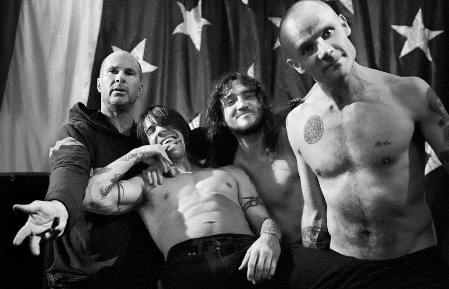 Red Hot Chili Peppers - Under The Bridge: Nasıl Bir Araya Geldi?