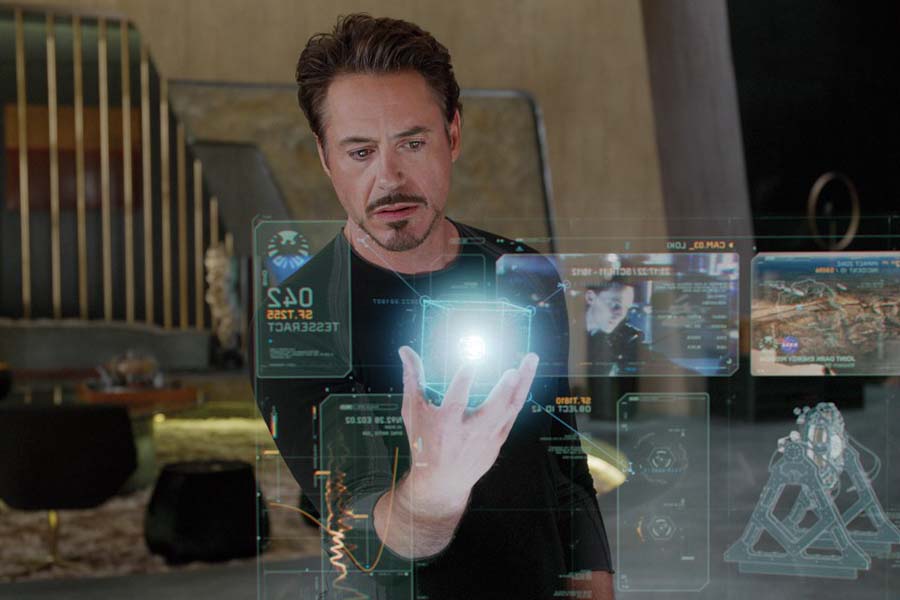 Çizgi Roman Panellerindeki Tony Stark Gerçek Olursa
