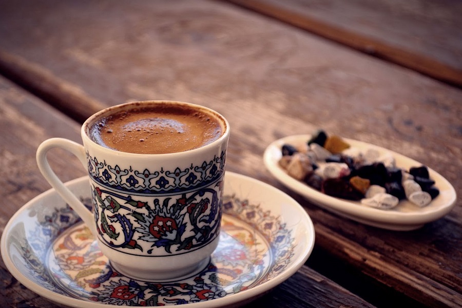 Türk Kahvenizi İçerken Dinleyebileceğiniz Şarkılar