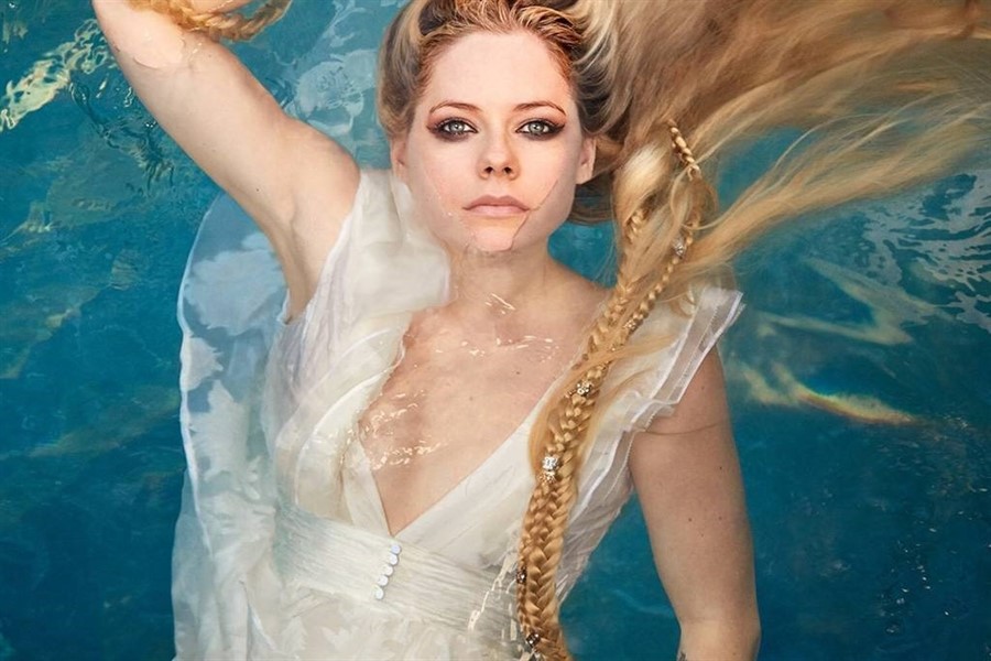 Avril Lavigne Yeni Şarkısıyla Geri Döndü