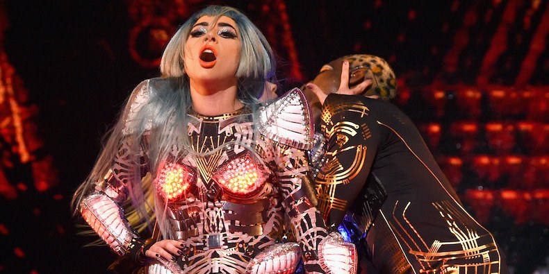 Lady Gaga'dan Eşsiz Bir Vegas Konseri!