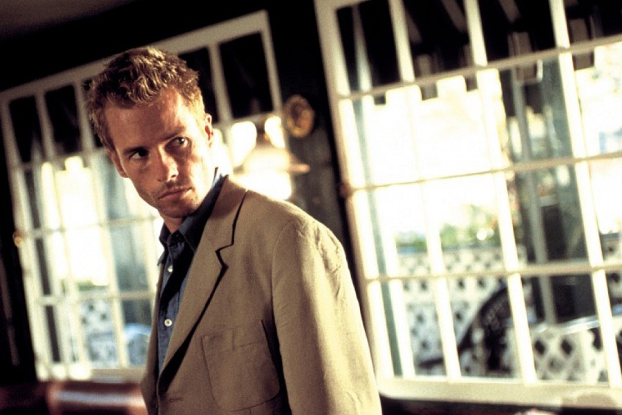 Christopher Nolan'ı Keşfettiren Film: Memento (2000)