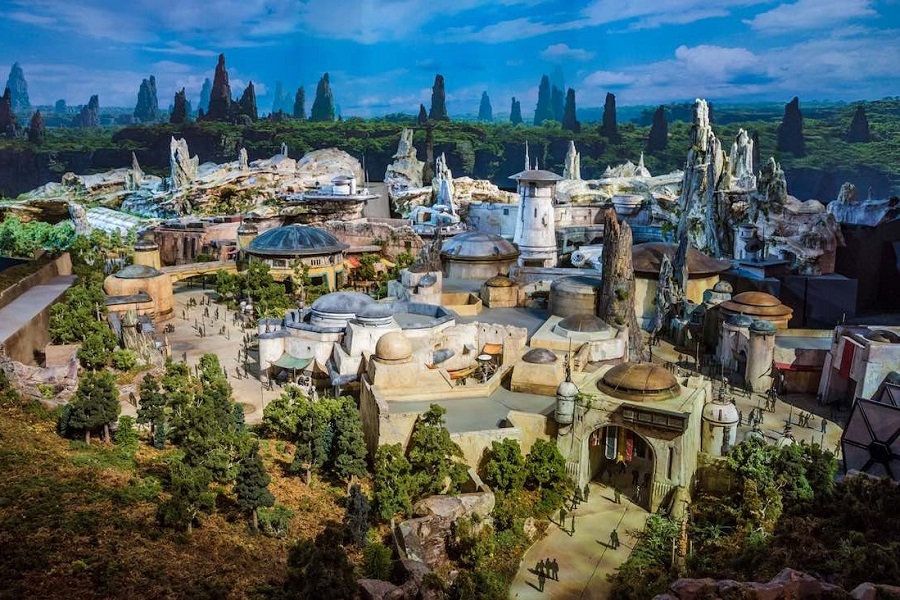 Disneyland'in Yeni Bölümü Star Wars Galaxy's Edge Fotoğraflar İle Tanıtıldı