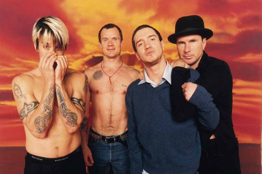 Red Hot Chili Peppers'ın Yıllara Meydan Okuyan Albümü: "Californication"
