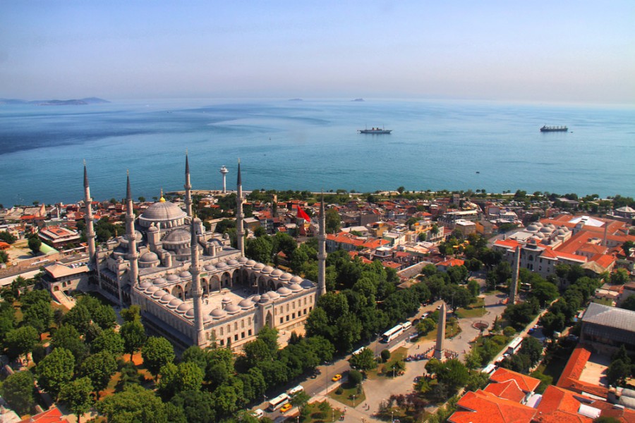 Blue Mosque: Sultan Ahmet Camii