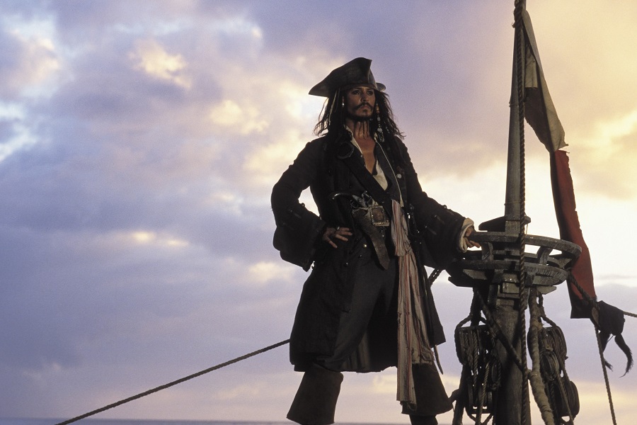 Jack Sparrow'un Elindeki Damga ve Cutler Beckett ile İlişkisi