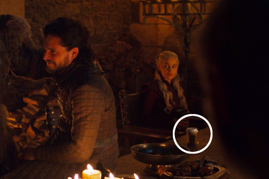 Game of Thrones’un Yapımcıları Starbucks Bardağını Açıkladı!