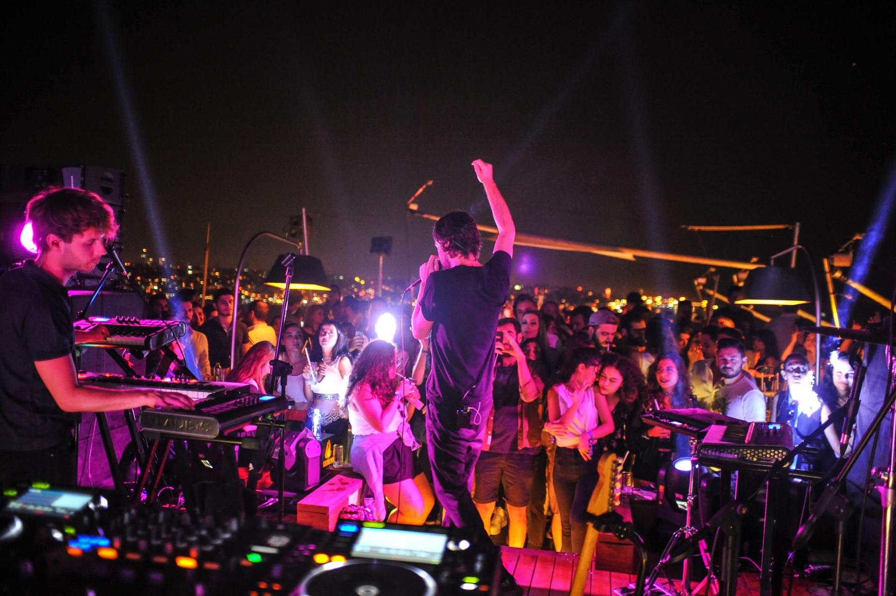 İstanbul'un Kalbinde Elektronik Müzik Şöleni: Rooftop Festivali