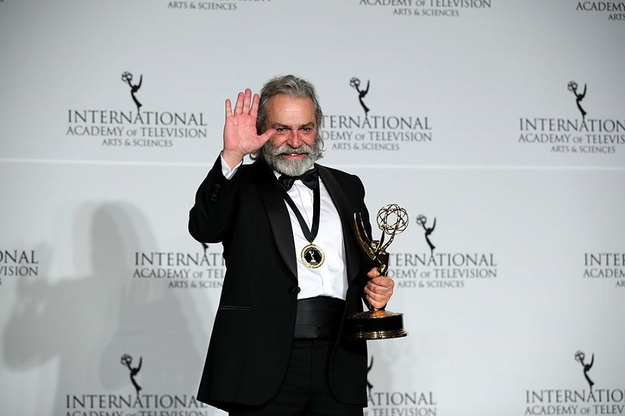 Haluk Bilginer Uluslararası Emmy Ödülleri'nde En İyi Erkek Oyuncu Ödülü'nün Sahibi Oldu