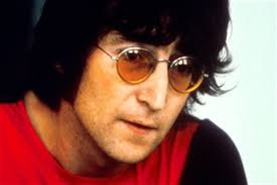 John Lennon'ın Güneş Gözlükleri Açık Artırmada!