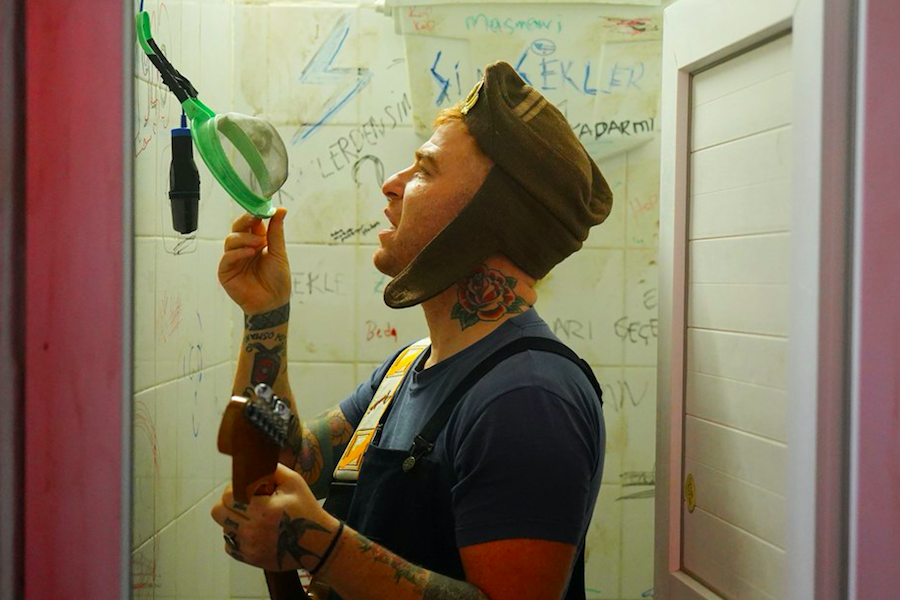 Kendi Yolumda Filminden İlk Kareler Paylaşıldı