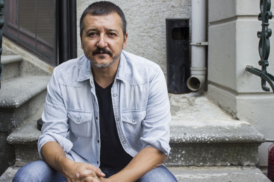 Erdal Güney Uzun Süre Sonra Yeni Bir Albüm Paylaştı