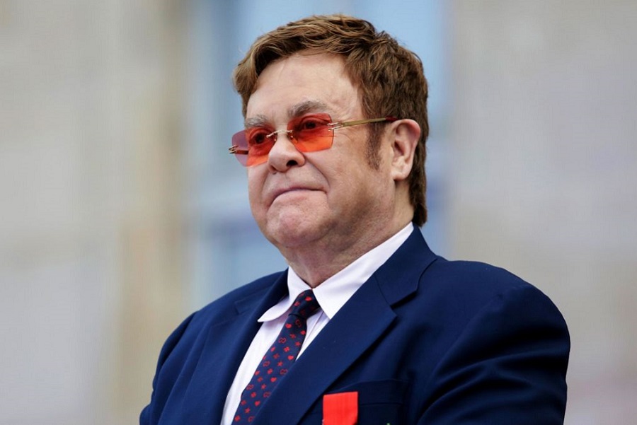 Elton John Hastalığı Sebebiyle Yeni Zelanda'daki Konserinde Sahneyi Terk Etti