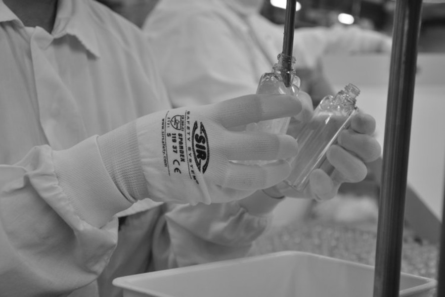 Bvlgari, Covid-19 Mücadelesine El Temizleme Jeli Üreterek Destek Oluyor