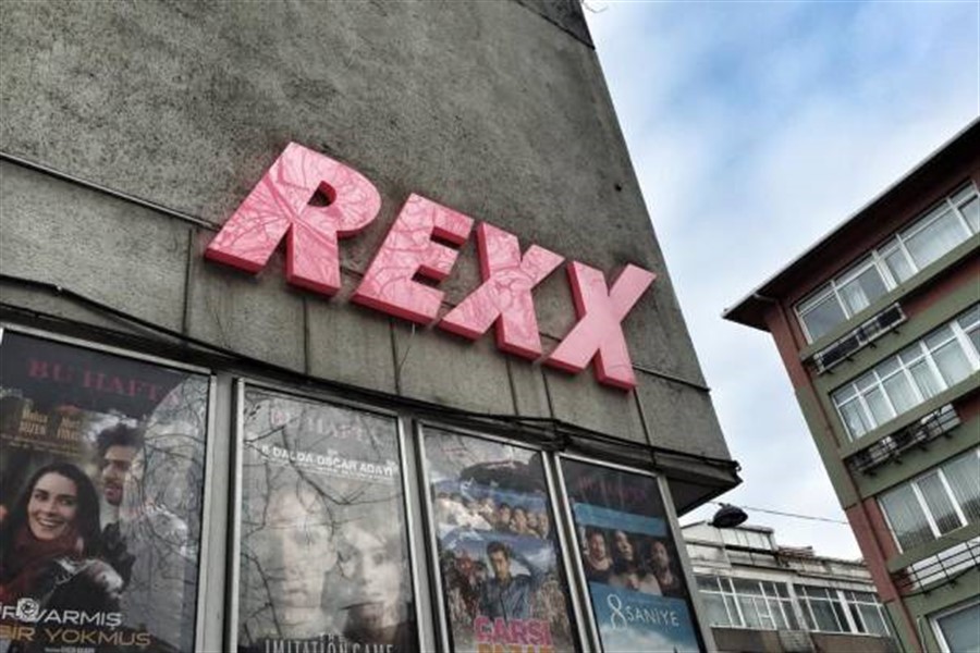 Kadıköy'ün Simgesi Rexx Sineması Kapılarını Kapattı