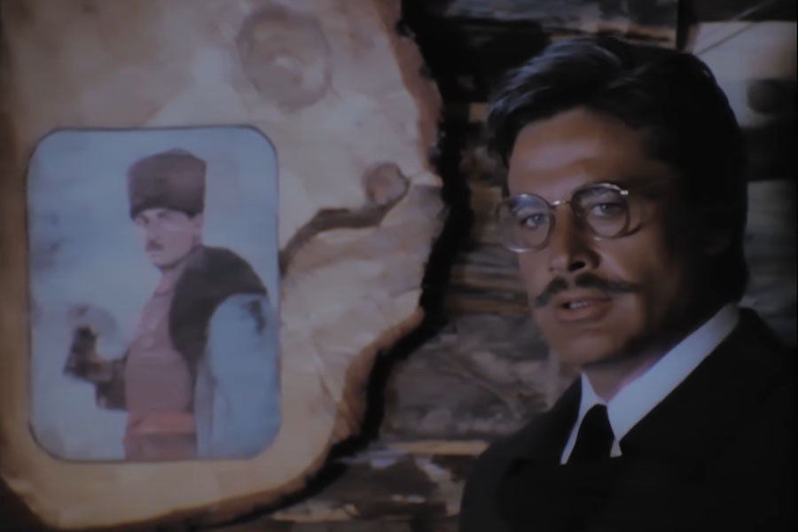 En Büyük Savaş Cahilliğe Karşı Yapılan Savaştır: Öğretmen Kemal (1981)
