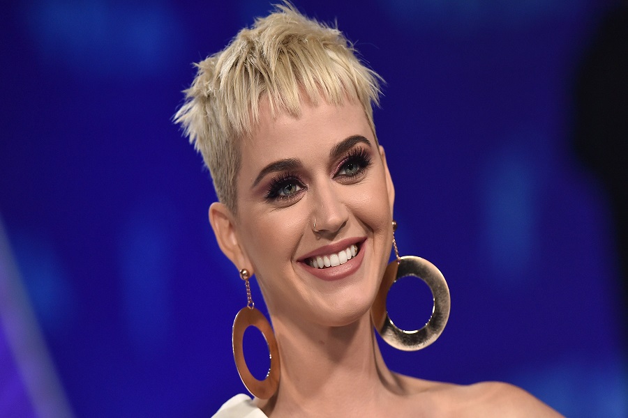 Katy Perry Yeni Şarkısını Müzik Videosuyla Birlikte Yayınladı