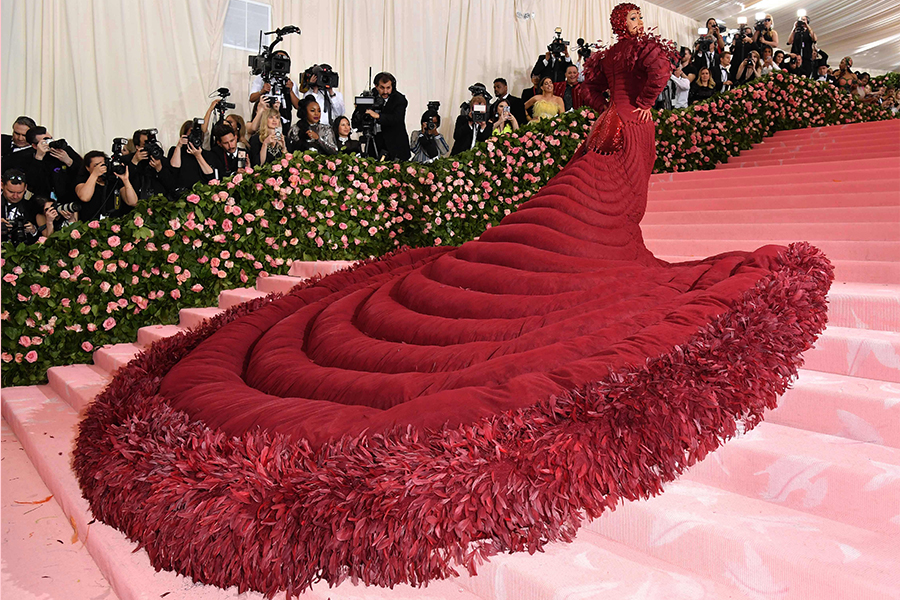 Tüm Zamanların En İyi Met Gala Saç-Makyaj Dönüşümleri
