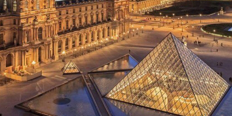 228 Yıllık Tarihinde İlk Kez Louvre Müzesi’Ni Bir Kadın Yönetecek