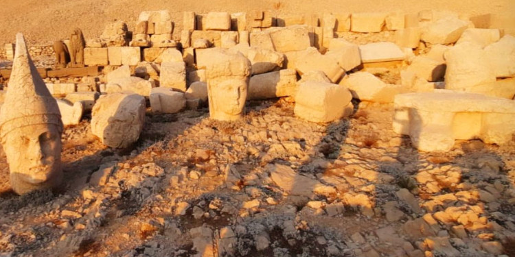 Adıyaman | Nemrut Dağı | M.Ö 1.yy Kommagene kralı 1. Antiochus'un anıt mezarı.