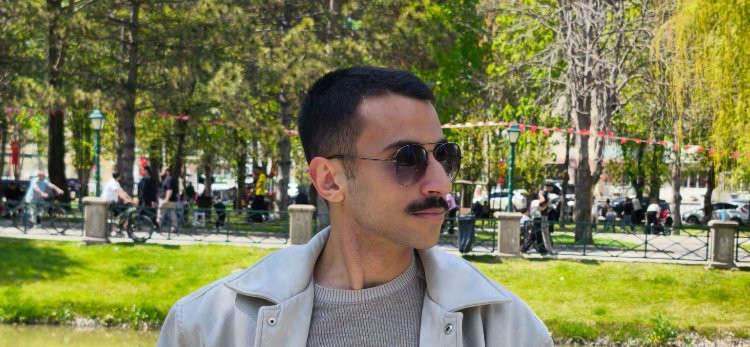 Ali Koray Kaya Kimdir?