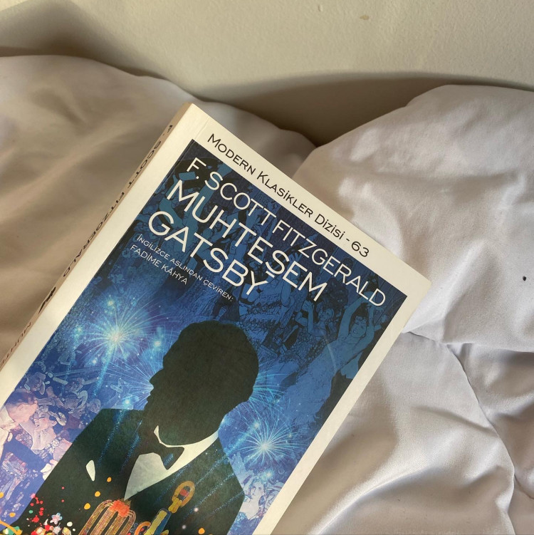 Amerikan Rüyası’nın Yıkımı: Muhteşem Gatsby Kitap incelemesi