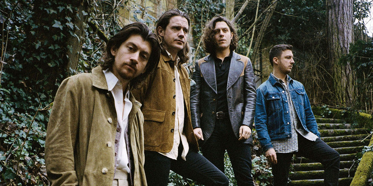 Arctic Monkeys Yeni Albümü The Car’ı Dinleyicileriyle Buluşturdu.