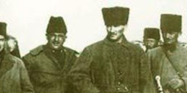 "Atatürk, İngilizlerle Anlaştı!" Yalanı, İngilizler Neden Silahsız Gittiler?