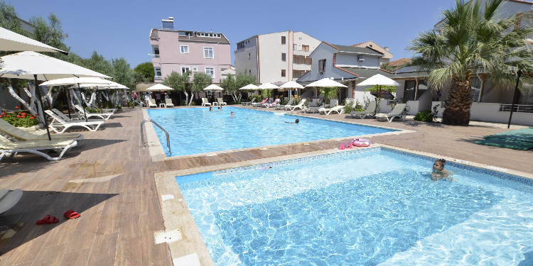Avşa Adası Havuzlu Oteller