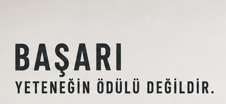 Başarı Yeteneğin Ödülü Değildir