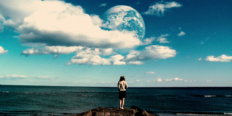 Başka Bir Dünya: Başka Bir Melankoli - Another Earth, Mike Cahill
