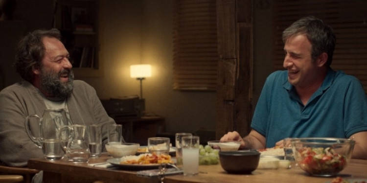 Berkun Oya'nın Yeni Netflix Filmi Cici'den İlk Fragman