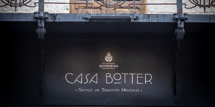 BEYOĞLU’NUN “EN ZARİF” APARTMANI CASA BOTTER YENİDEN KAPILARINI AÇTI!