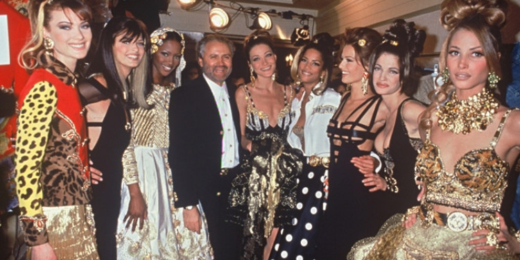 Bir Moda Devi Ve Birkaç Kurşun
