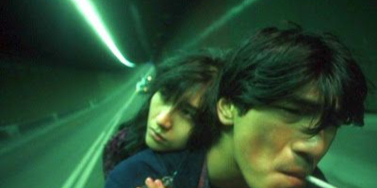 bir Wong Kar-Wai filmindesin, şarkıları